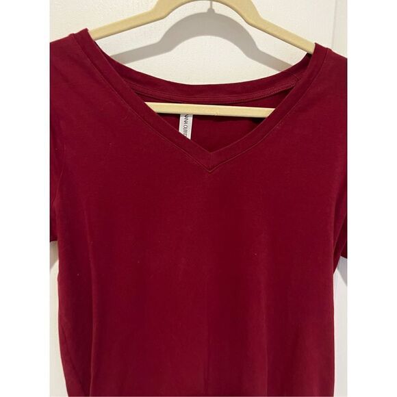 Zenana Outfitters Garnet V-neck Top - Picture 2 of 7